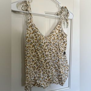 *NWT* FLORAL ABERCROMBIE TOP W/ TIE SHOULDERS
